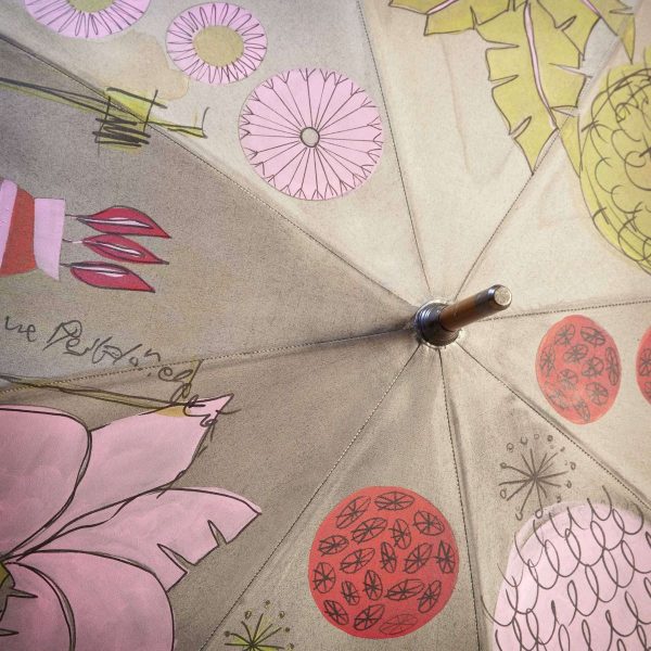 Detalle de paraguas pintados a mano